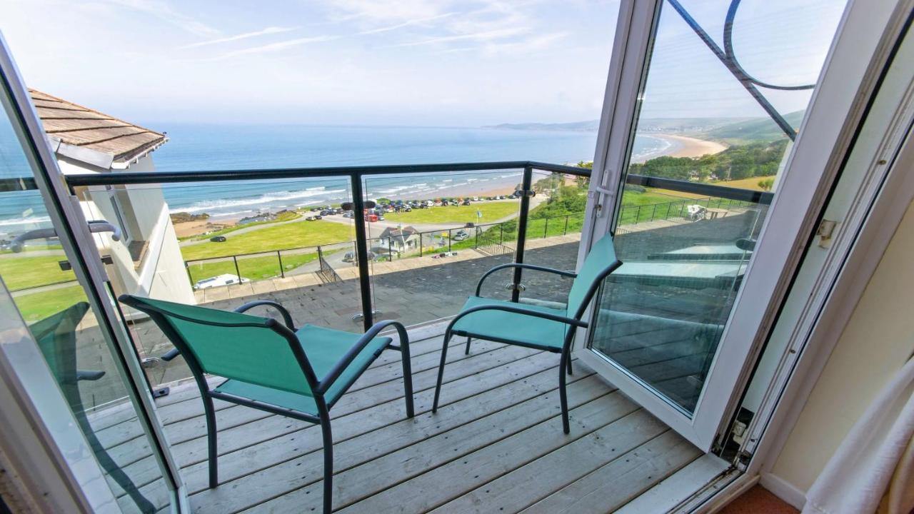 Clifton Court Apt 23 With Seaviews & Heated Pool Appartement Croyde Buitenkant foto