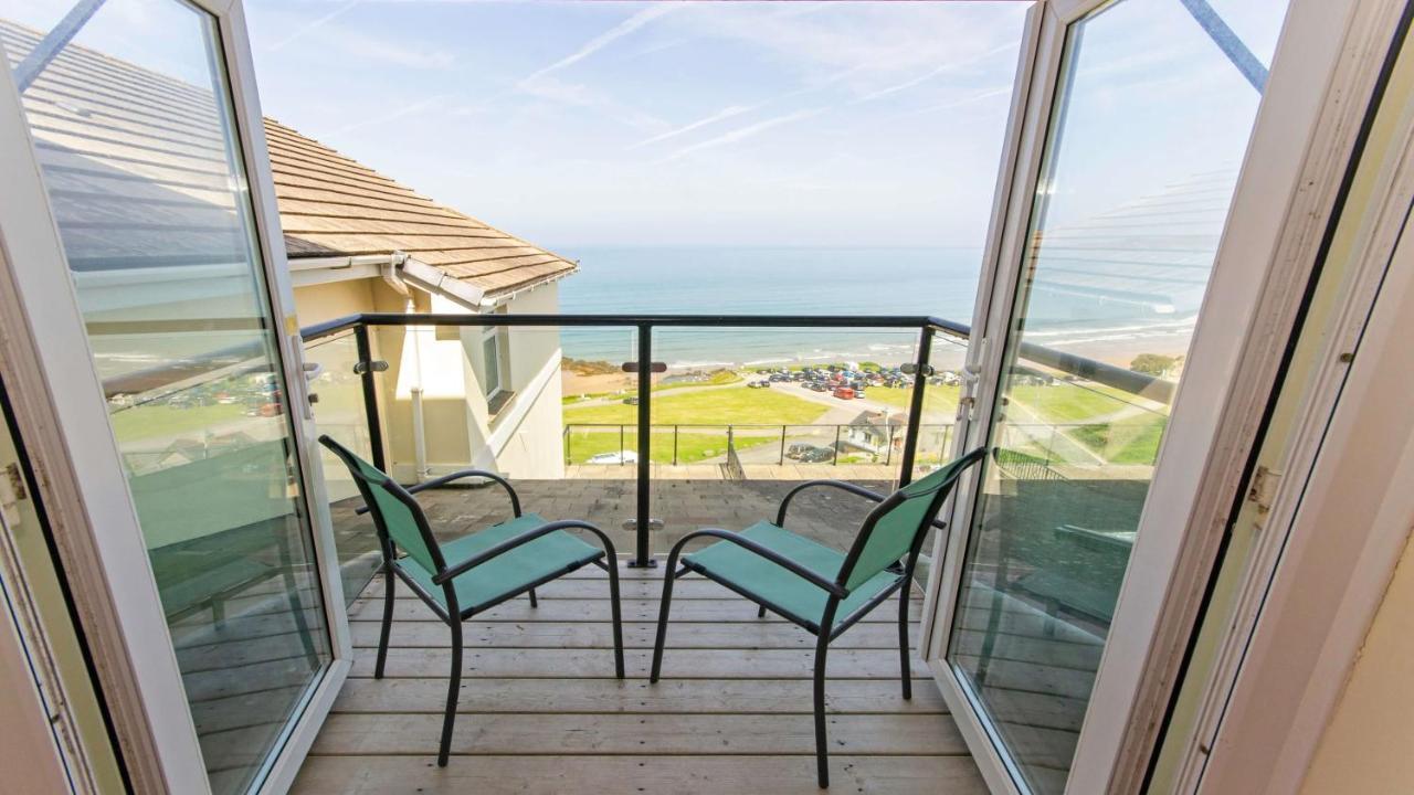 Clifton Court Apt 23 With Seaviews & Heated Pool Appartement Croyde Buitenkant foto