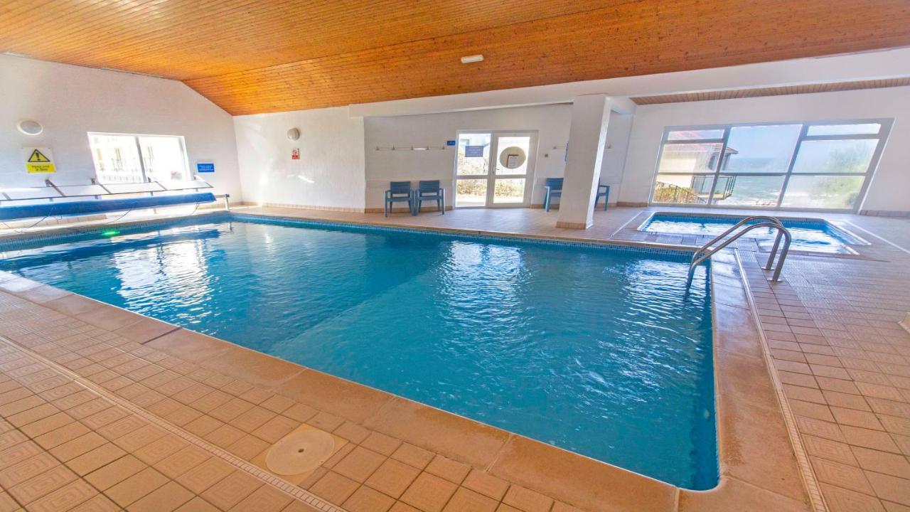 Clifton Court Apt 23 With Seaviews & Heated Pool Appartement Croyde Buitenkant foto